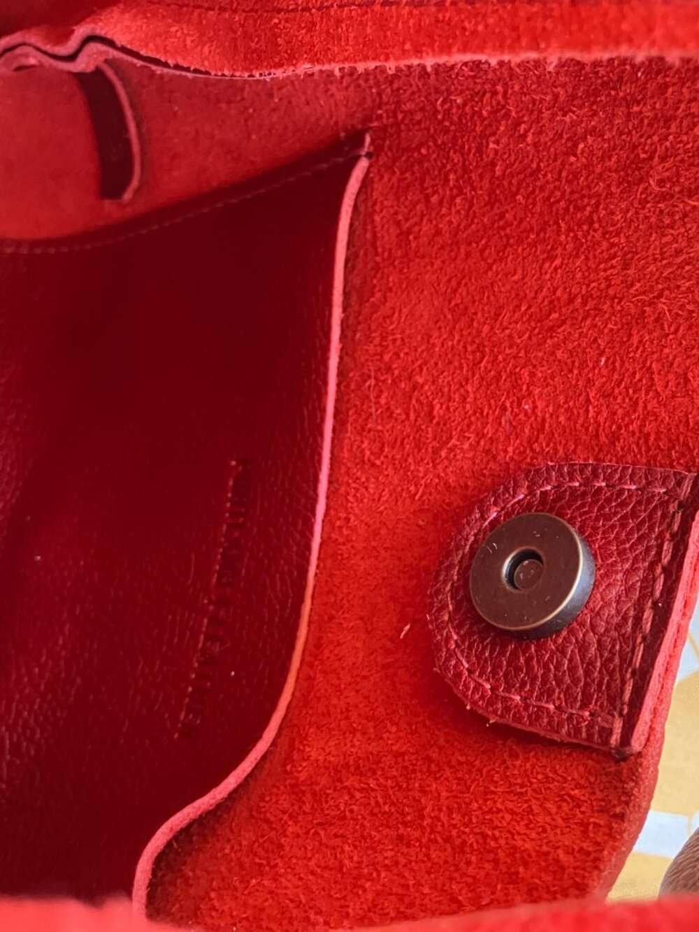 Red hot chili peppers! Portland Leather Madison Shoulder Bag. - Picture 9 of 9